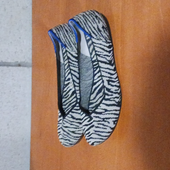 Rothy's Zebra Print Pointy Ballet Flats Womens Size 9 (B4) - Picture 3 of 5